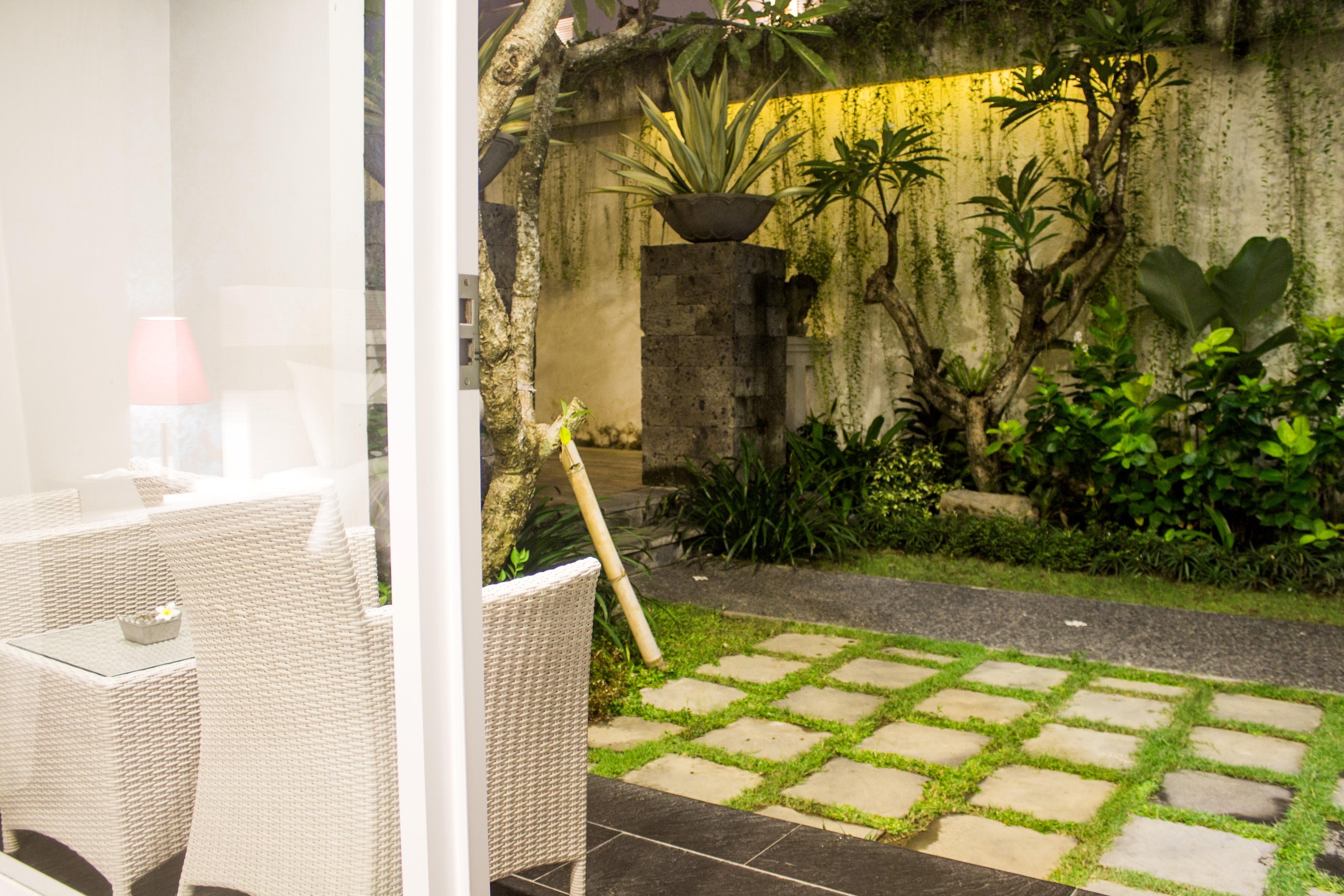 Transera Kamini Legian Hotel Zewnętrze zdjęcie