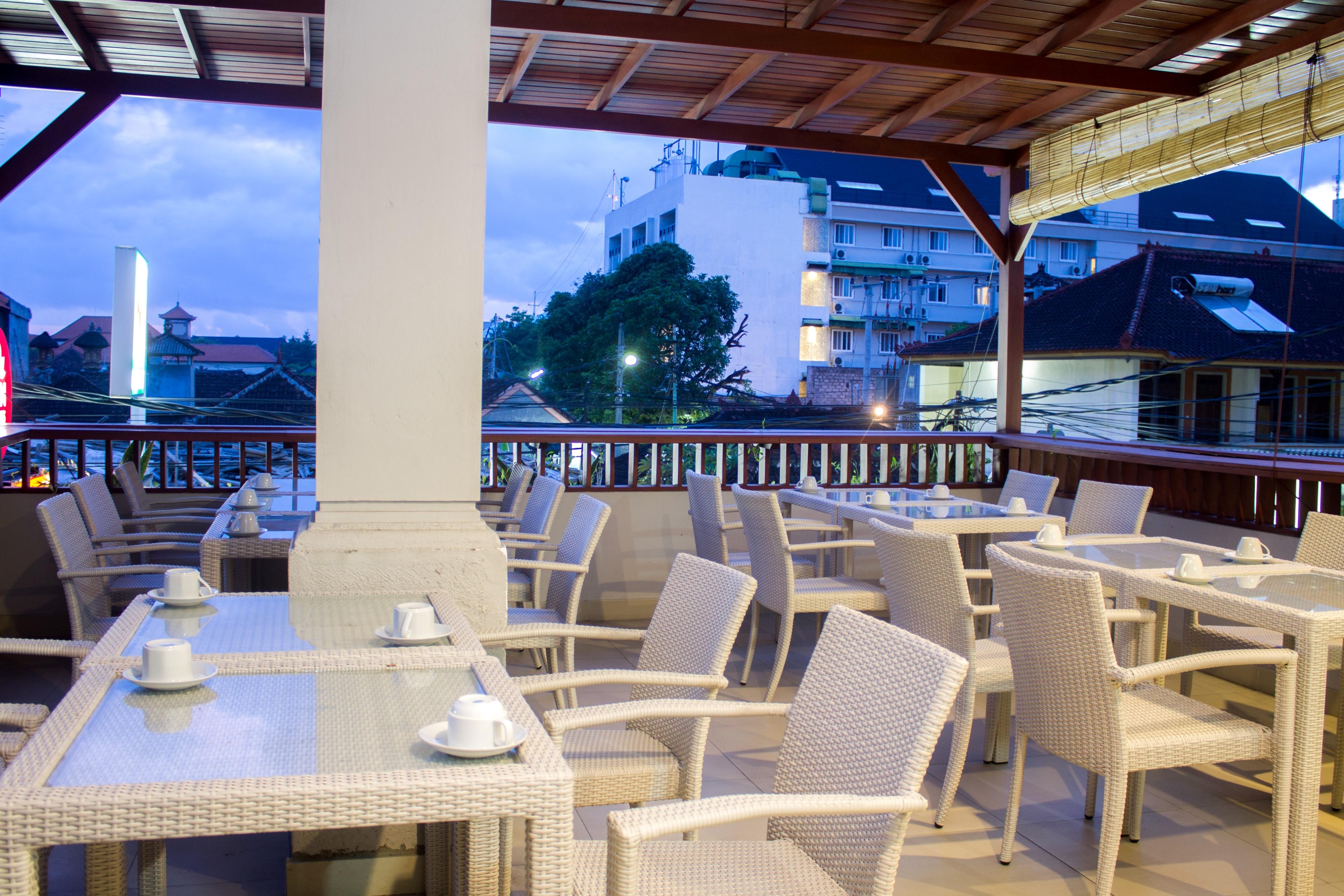 Transera Kamini Legian Hotel Zewnętrze zdjęcie