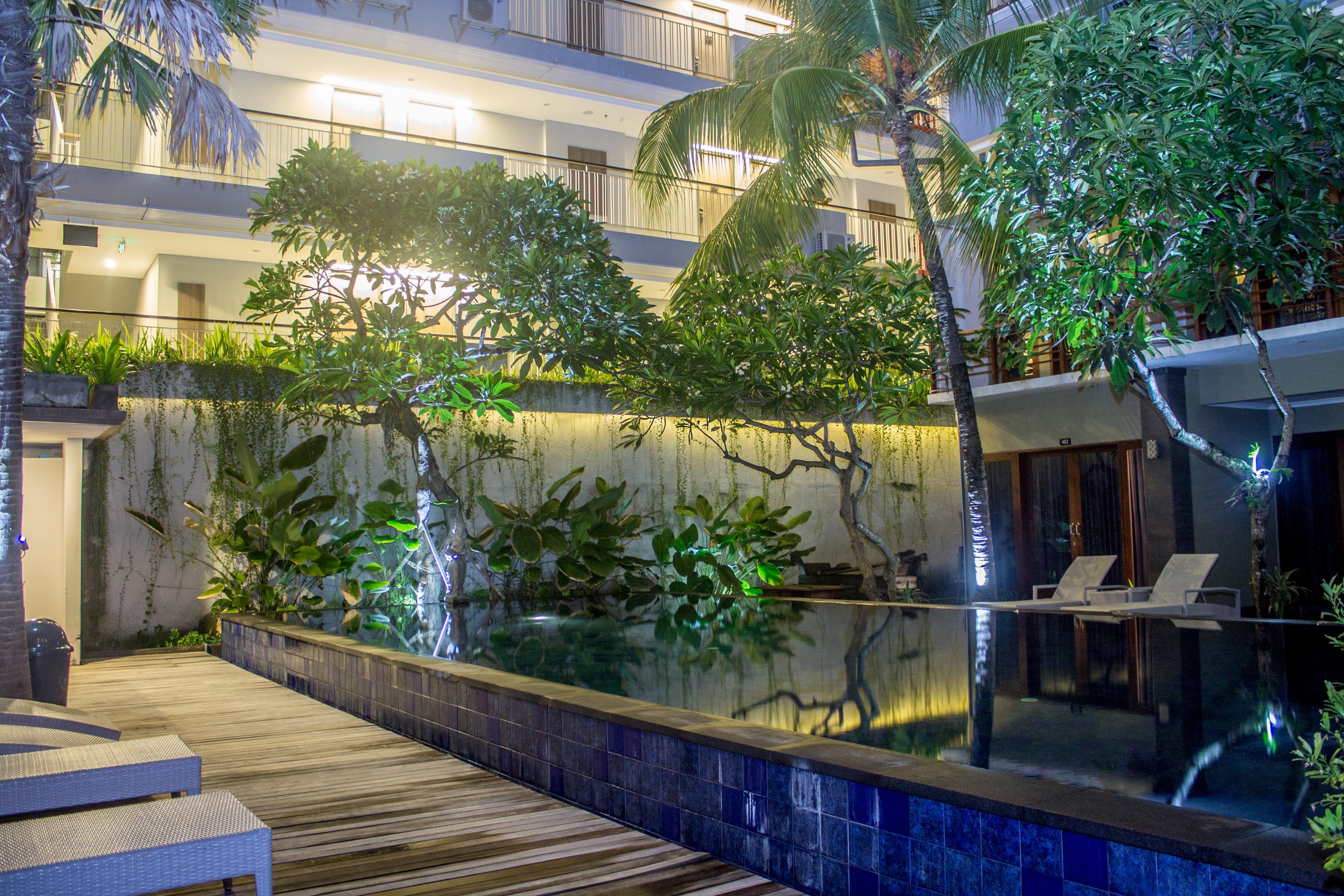 Transera Kamini Legian Hotel Zewnętrze zdjęcie