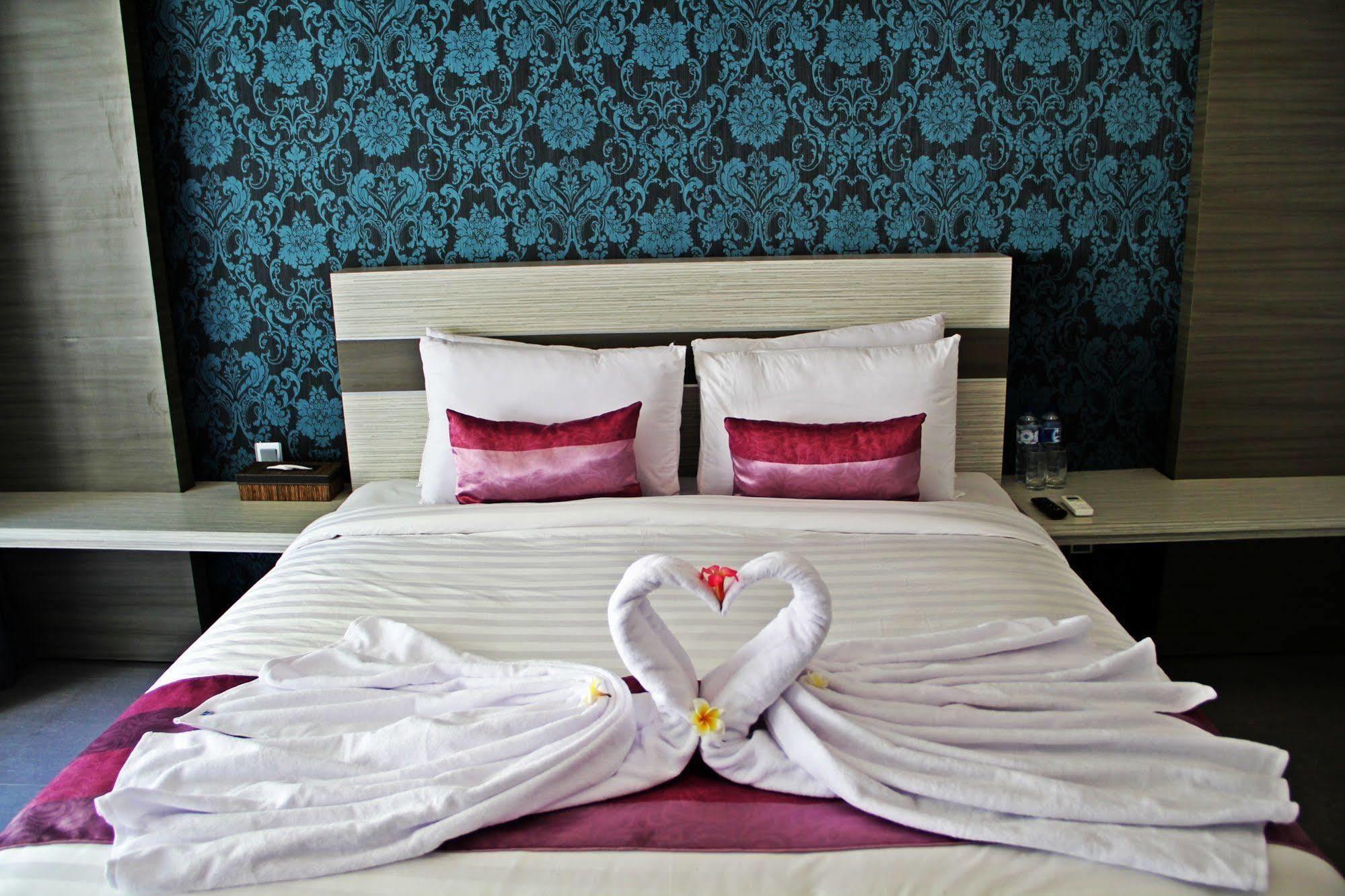 Transera Kamini Legian Hotel Zewnętrze zdjęcie