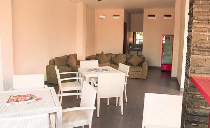 Transera Kamini Legian Hotel Zewnętrze zdjęcie