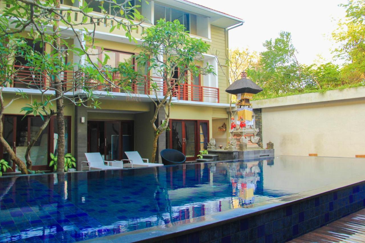 Transera Kamini Legian Hotel Zewnętrze zdjęcie